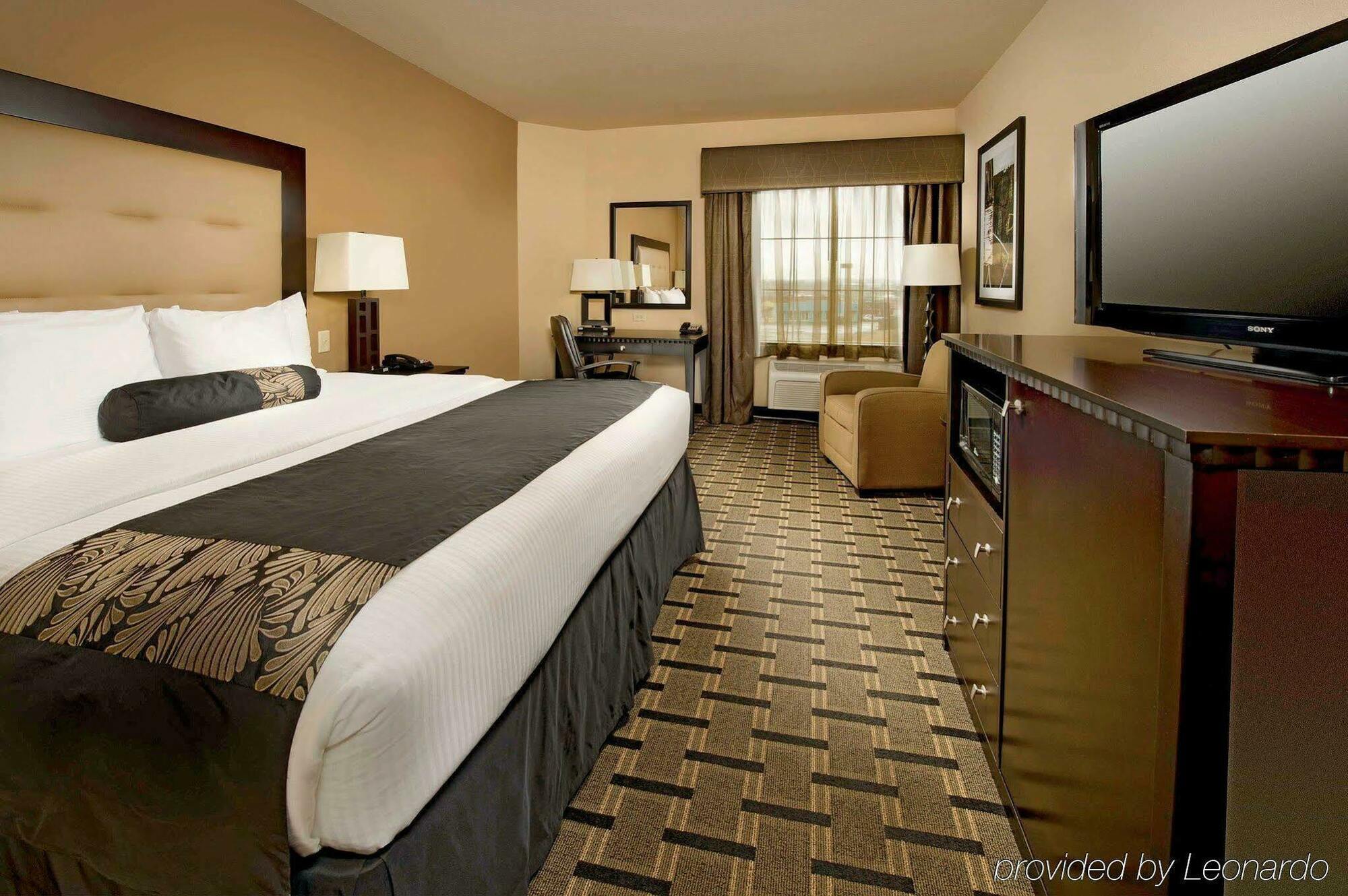 La Quinta By Wyndham Denton - University Drive Exterior photo